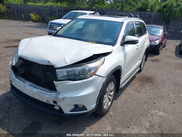 Toyota Highlander Xle V6 2015 5TDJKRFH7FS143615 Image 2