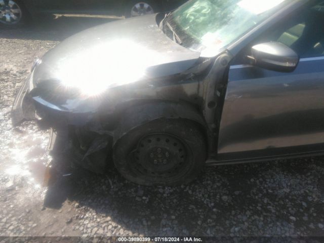 3VWD17AJ6EM412312 Volkswagen Jetta 1.8t Se
