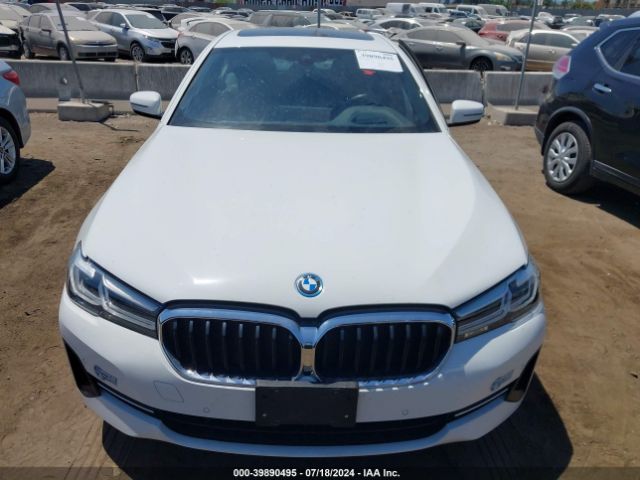 WBA13AG07NCH72542 BMW 530e