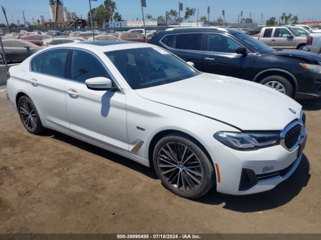 WBA13AG07NCH72542 BMW 530e