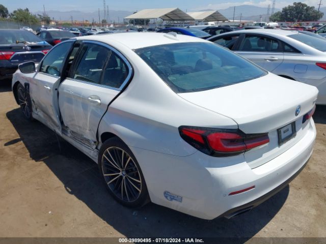 WBA13AG07NCH72542 BMW 530e