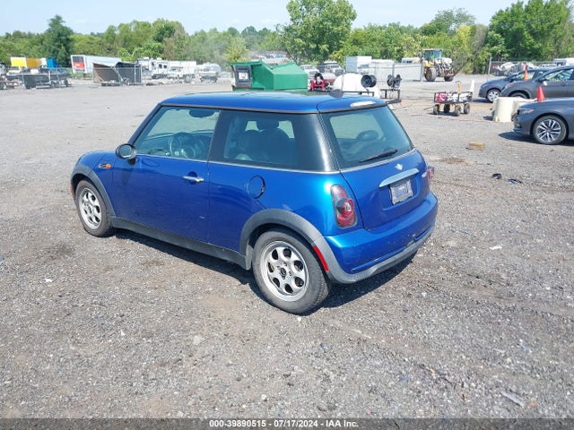 2005 MINI COOPER WMWRC33465TC59435 Photo 2
