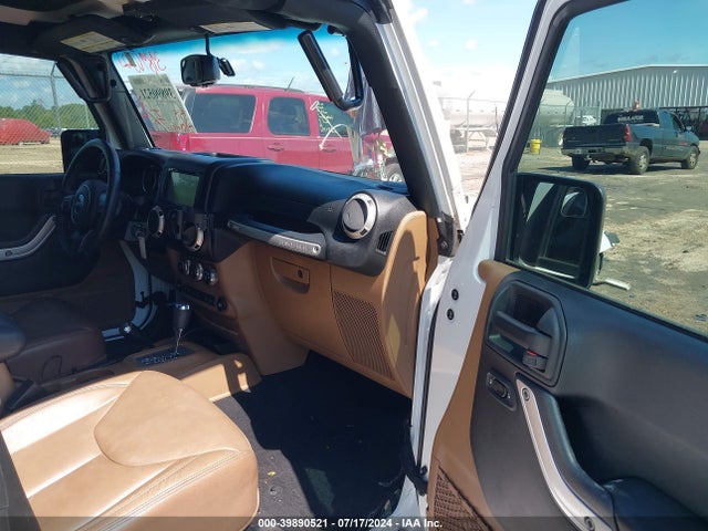 1C4BJWEG7HL684263 Jeep Wrangler Unlimited Sahara 4x4