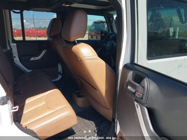 1C4BJWEG7HL684263 Jeep Wrangler Unlimited Sahara 4x4