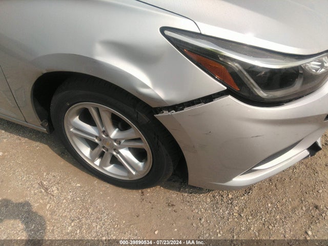 1G1BE5SMXH7106863 Chevrolet Cruze Lt Auto