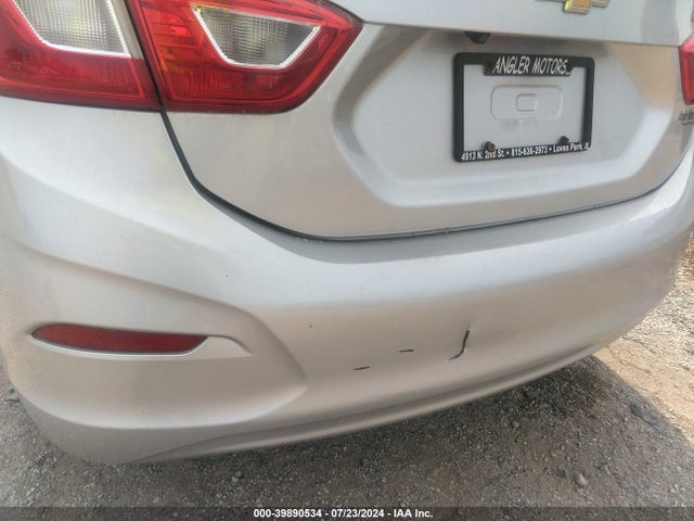 1G1BE5SMXH7106863 Chevrolet Cruze Lt Auto