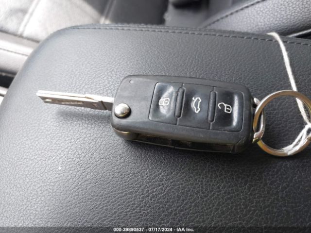 1VWAS7A31EC060890 Volkswagen Passat 1.8t Wolfsburg Edition