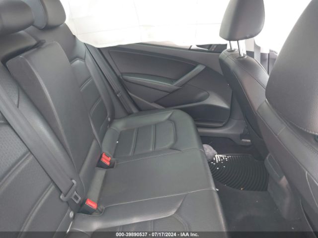 1VWAS7A31EC060890 Volkswagen Passat 1.8t Wolfsburg Edition