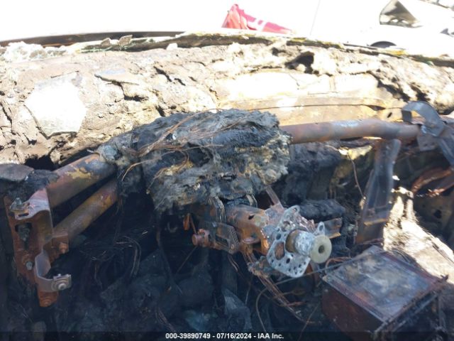 WVGAV7AX1FW601946 Volkswagen TIGUAN S