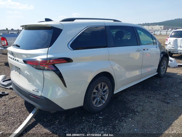 Toyota SIENNA XLE 2021 5TDJSKFC6MS032224 Image 4