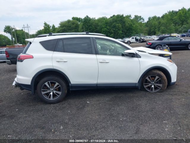 JTMRFREV4JJ731637 Toyota Rav4 Xle