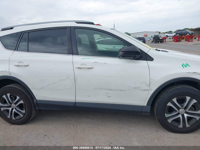 Toyota RAV4 LE 2017 JTMZFREV2HJ106227 Image 13
