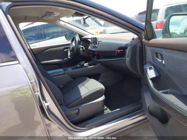 5N1AT3BA0MC753093 Nissan Rogue Sv Fwd