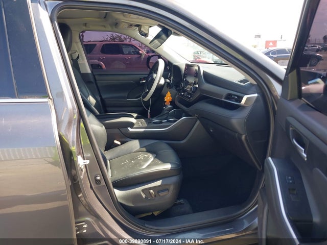 Toyota Highlander Xle 2021 5TDGZRAH3MS068180 Image 5