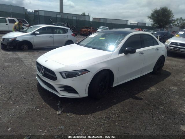 WDD3G4FB1KW013287 Mercedes-Benz A 220 4matic
