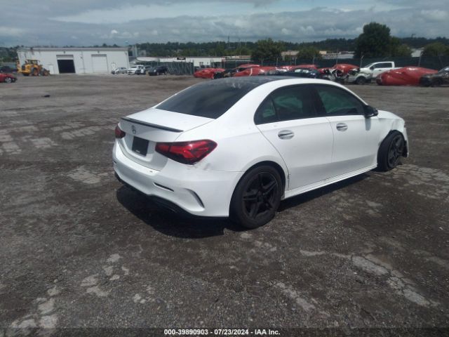 WDD3G4FB1KW013287 Mercedes-Benz A 220 4matic