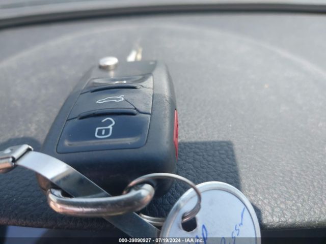 1VWAS7A37FC021240 Volkswagen Passat 1.8t S