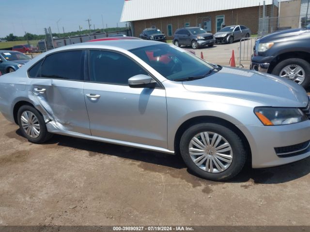 1VWAS7A37FC021240 Volkswagen Passat 1.8t S