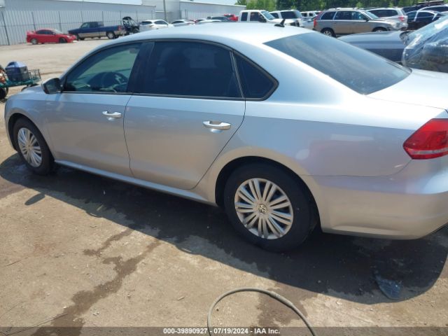 1VWAS7A37FC021240 Volkswagen Passat 1.8t S