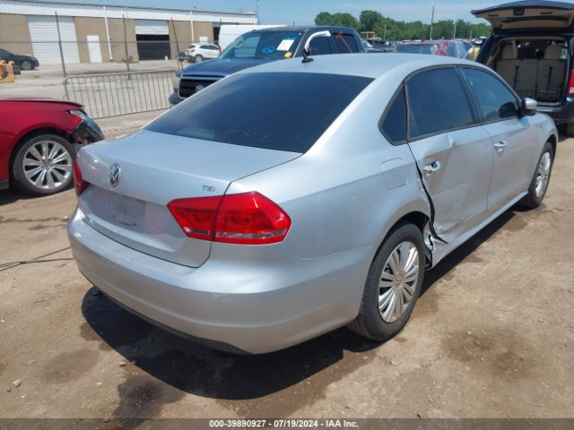 1VWAS7A37FC021240 Volkswagen Passat 1.8t S