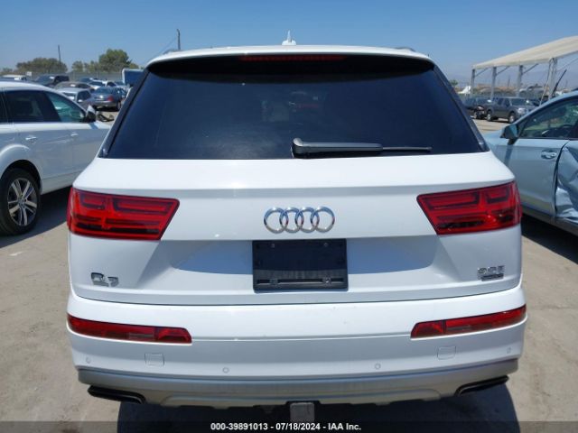 WA1LAAF77JD035353 Audi Q7 3.0t Premium