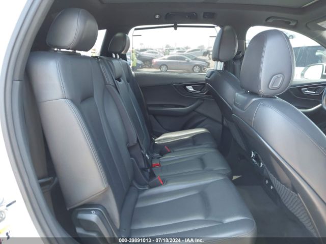WA1LAAF77JD035353 Audi Q7 3.0t Premium