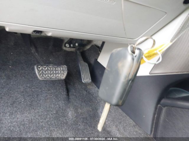 JTNJJXB05EJ026422 Scion Iq 10 Series