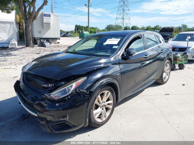 SJKCH5CP5JA060683 Infiniti Qx30 Luxury