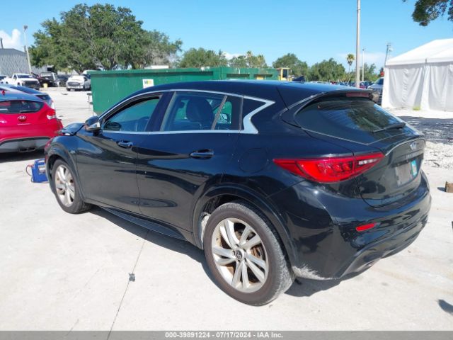 SJKCH5CP5JA060683 Infiniti Qx30 Luxury