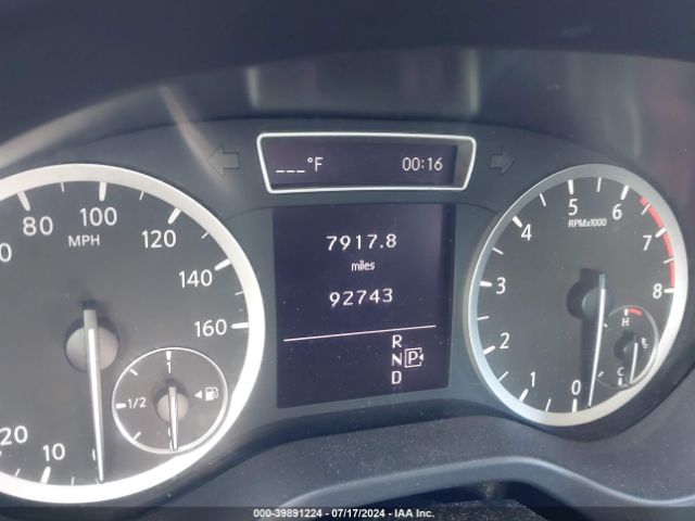 SJKCH5CP5JA060683 Infiniti Qx30 Luxury