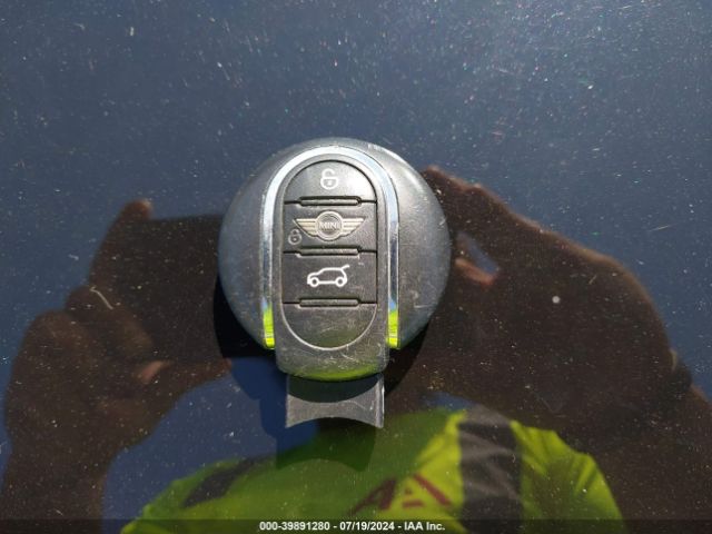 WMWLN5C5XG2E29535 Mini Clubman Cooper