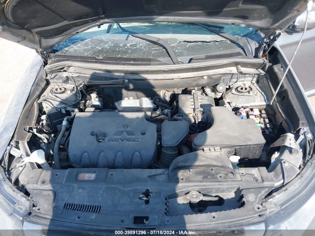 2018 MITSUBISHI OUTLANDER JA4AZ3A3XJZ039237 Photo 9