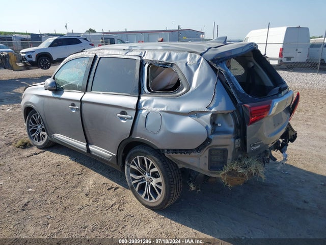 2018 MITSUBISHI OUTLANDER JA4AZ3A3XJZ039237 Photo 2