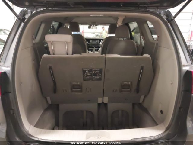 KNDMB5C12G6142807 KIA SEDONA LX