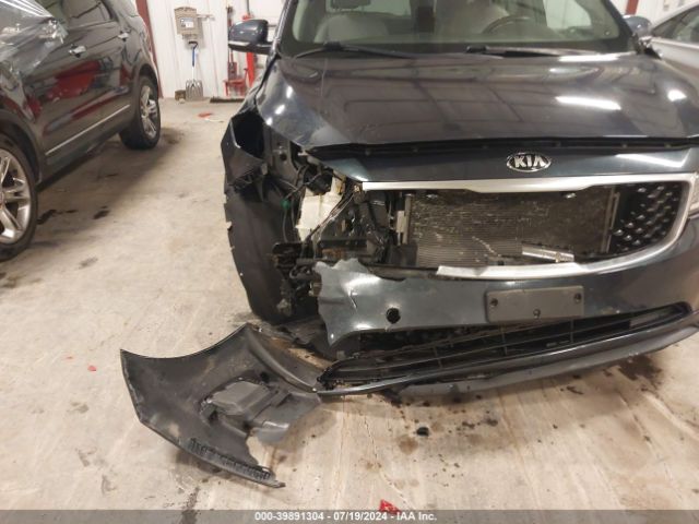 KNDMB5C12G6142807 KIA SEDONA LX