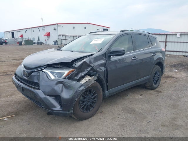 Toyota RAV4 LE 2018 JTMBFREV8JJ719864 Image 2