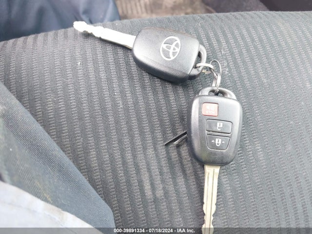 Toyota RAV4 LE 2018 2T3BFREVXJW765293 Image 11