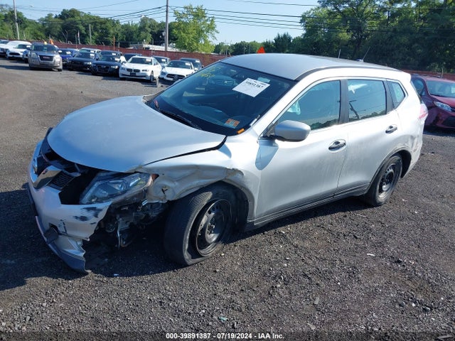 Nissan ROGUE S 2016 KNMAT2MV4GP732615 Image 2