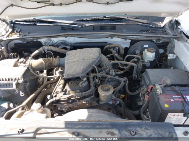 5TFRX5GN4HX084652 Toyota Tacoma Sr