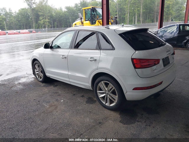 WA1ECCFSXJR021114 Audi Q3 2.0t Premium/2.0t Sport Premium