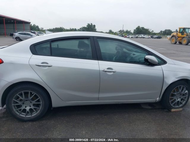 KNAFK4A65F5304612 KIA FORTE LX