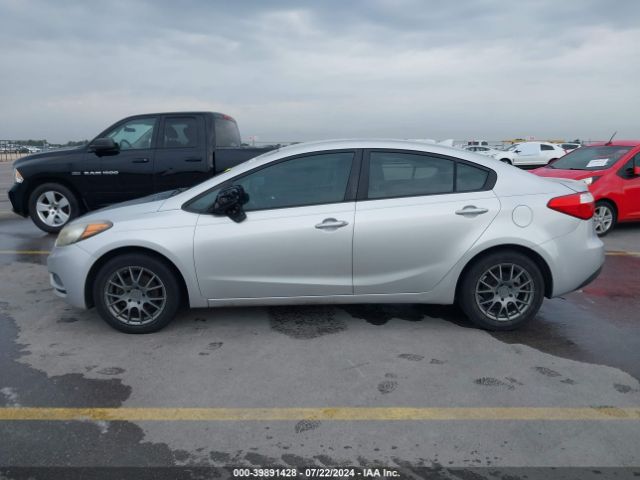 KNAFK4A65F5304612 KIA FORTE LX