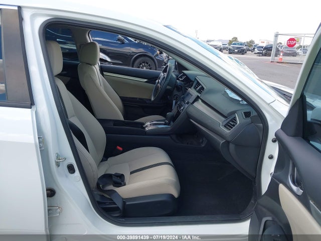 39891439 :رقم المزاد ، 19XFC2F5XHE041223 vin ، 2017 Honda Civic Lx مزاد بيع