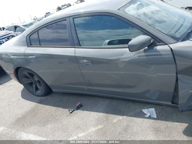 2C3CDXHG4JH142588 Dodge Charger Sxt Plus Rwd