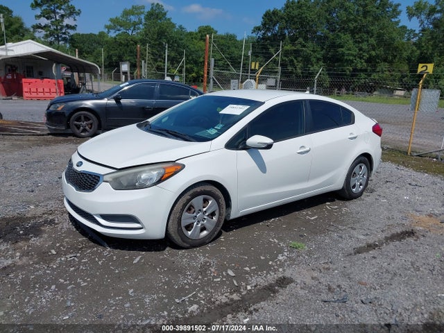 KIA FORTE LX 2016 KNAFX4A69G5553319 Image 2