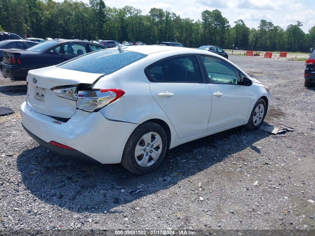 KIA FORTE LX 2016 KNAFX4A69G5553319 Image 4