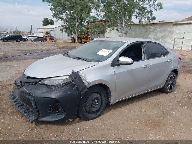 Toyota COROLLA SE 2017 5YFBURHE5HP642362 Image 2