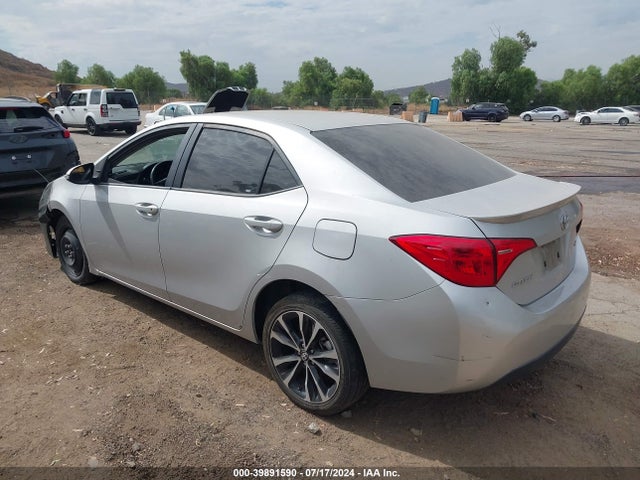 Toyota COROLLA SE 2017 5YFBURHE5HP642362 Image 3