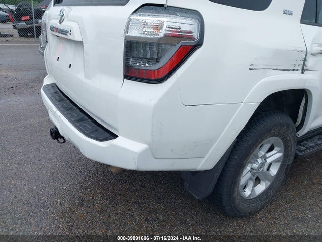 Toyota 4RUNNER SR5 2021 JTEMU5JR1M5923589 Image 18