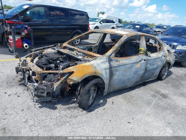 Toyota CAMRY LE 2018 4T1B11HK9JU548621 Image 2
